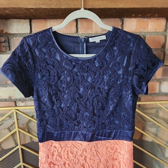 DOWNEAST Blue and Peach Lace Midi Dress. Size Medium - Picture 4 of 16